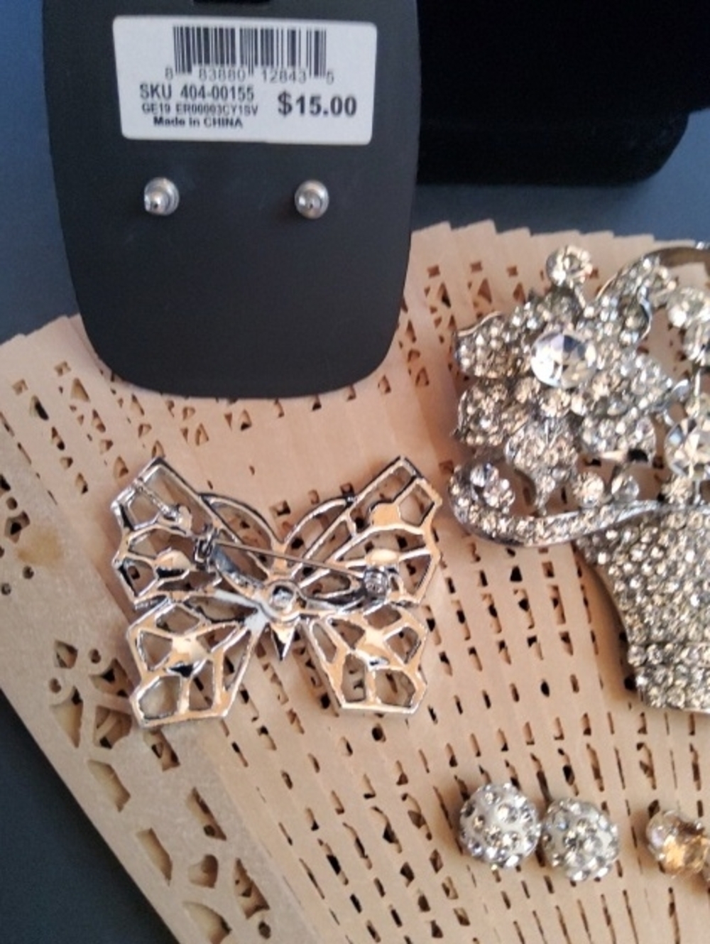 Bling Bundle IVANA butterfly necklace 7 pieces. - Picture 7 of 12